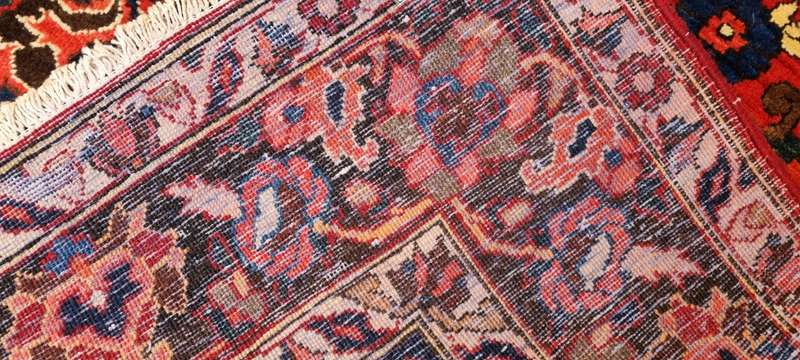 Persian Bakhtiari Carpet 315cm x 220cm Hand Knotted