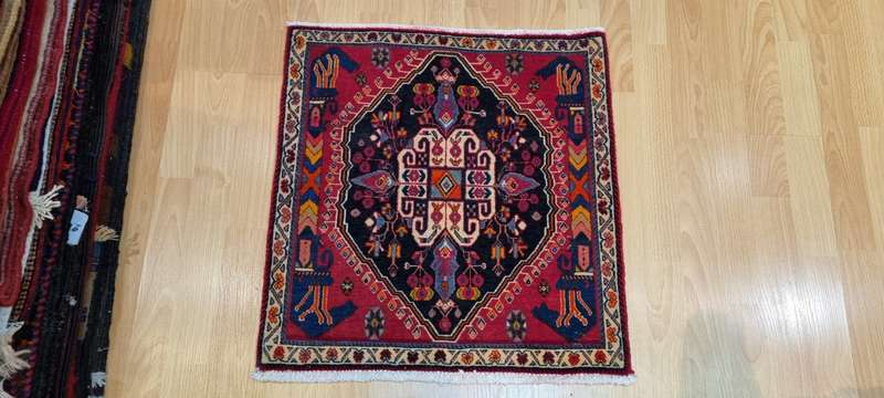 Very Fine Persian Qashqai Carpet 60cm x 60cm Hand Knotted