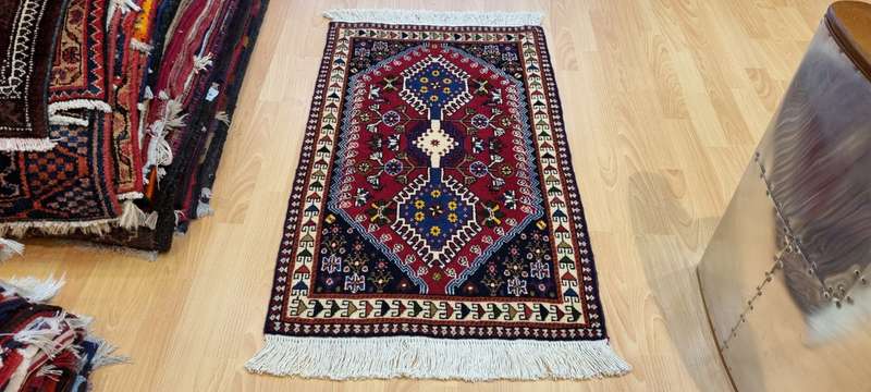 Very Fine Persian Yalemeh Carpet 100cm x 60cm Hand Knotted