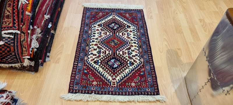 Very Fine Persian Yalemeh Carpet 100cm x 60cm Hand Knotted