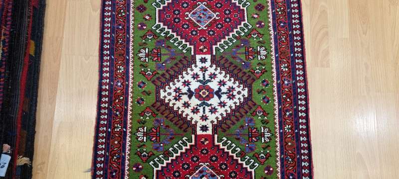 Very Fine Persian Yalemeh Carpet 100cm x 60cm Hand Knotted