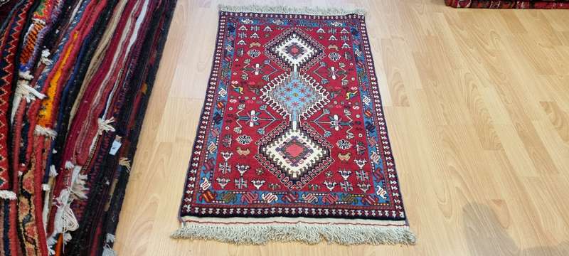Very Fine Persian Yalemeh Carpet 100cm x 60cm Hand Knotted