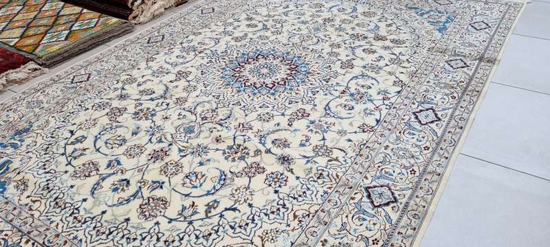 Fine Persian Nain Carpet 313cm x 205cm Hand Knotted
