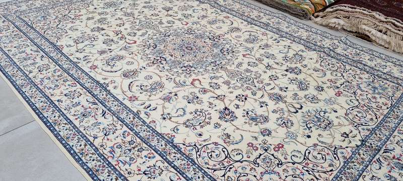 Very Fine Persian Nain Carpet (6LA) 300cm x 205cm Hand Knotted