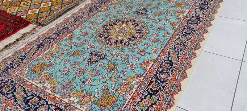 Very Fine Persian Nain Carpet 232cm x 152cm Hand knotted