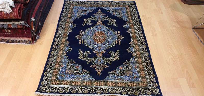 Fine Persian Kashan 160cm x 100cm Hand knotted