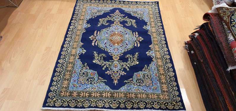 Fine Persian Kashan 160cm x 100cm Hand knotted