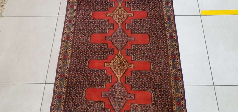 Very Fine Persian senneh Carpet  405cm x 92cm  Hand Knotted