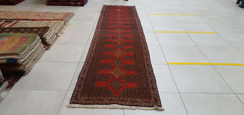 Very Fine Persian senneh Carpet  405cm x 92cm  Hand Knotted