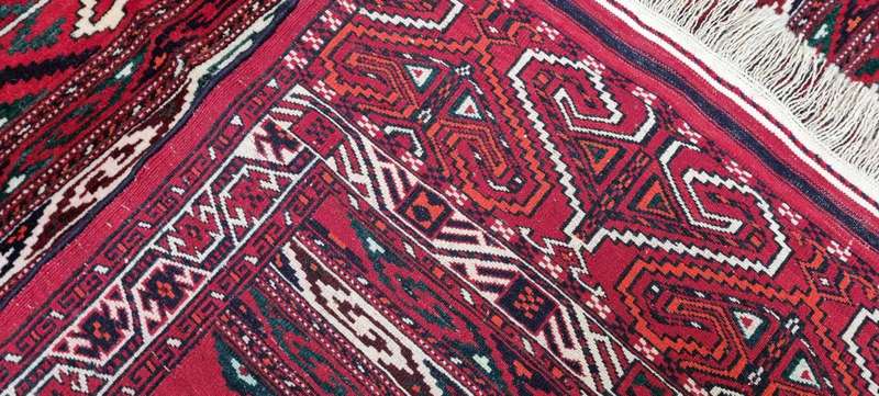 Very Fine Persian Turkaman Carpet 283cm x 128cm Hand Knotted