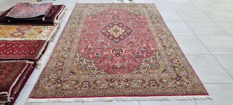Very Fine Persian Tabriz Carpet 315cm x 197cm Hand Knotted