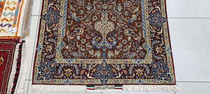 Very Fine Persian Isfahan Carpet 164cm x 118cm Hand Knotted