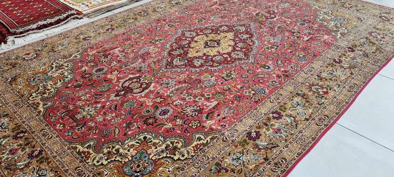Very Fine Persian Tabriz Carpet 315cm x 197cm Hand Knotted