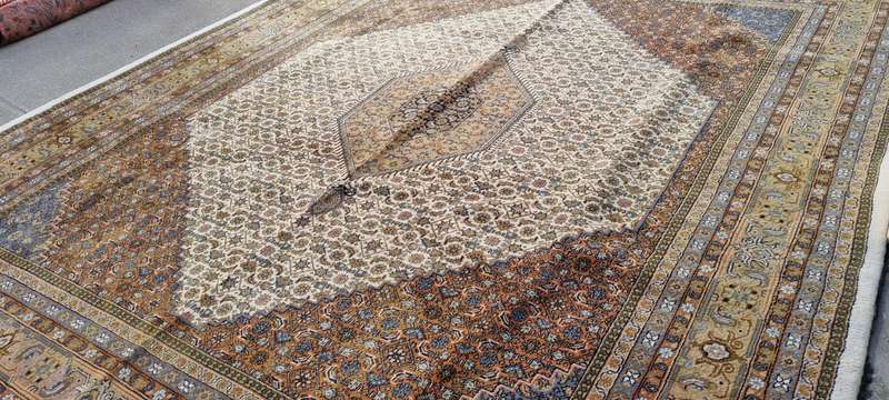 Indian Sarough Carpet 356cm x 300cm Hand Knotted