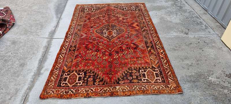 Persian Shiraz Carpet 245cm x 150cm Hand Knotted