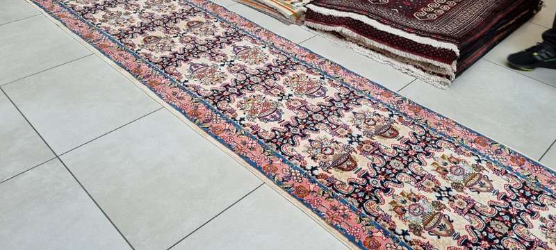 Persian Kashan Carpet 333cm x 80cm Hand Knotted
