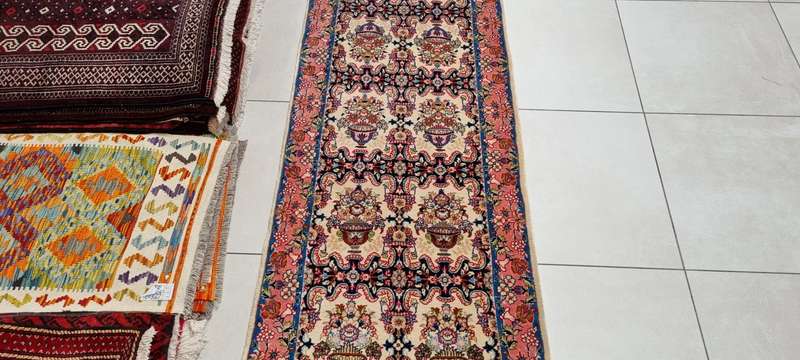 Persian Kashan Carpet 333cm x 80cm Hand Knotted