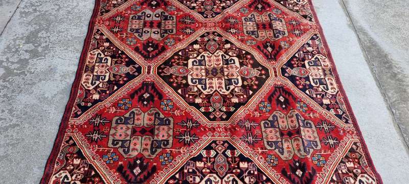 Persian Shiraz Carpet 277cm x 180cm Hand Knotted