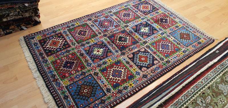 Very Fine Persian Yalemeh Carpet 150cm x 100cm Hand Knotted