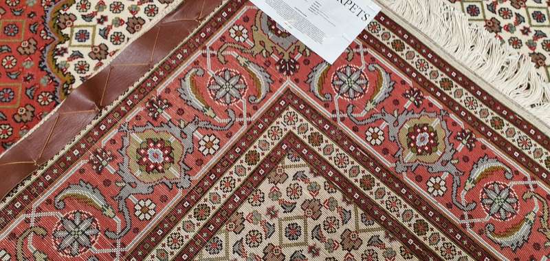 Fine Persian Tabriz Carpet 200cm x 150cm Hand Knotted