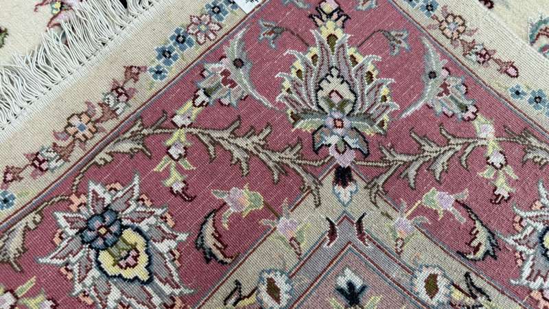 Persian Tabriz Carpet 303cm x 192cm Hand Knotted