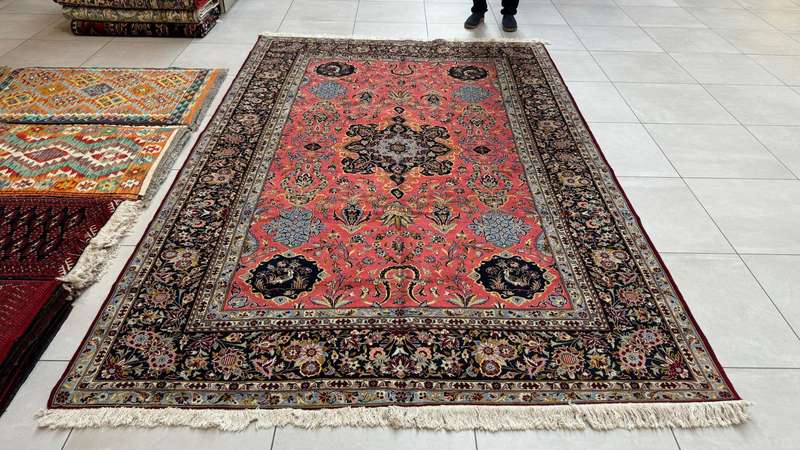 Very Fine Persian Kashan Carpet 335cm x 222cm Hand knotted