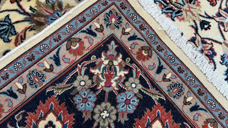Very Fine Persian Mashhad Carpet  297cm x 203cm Hand-Knotted