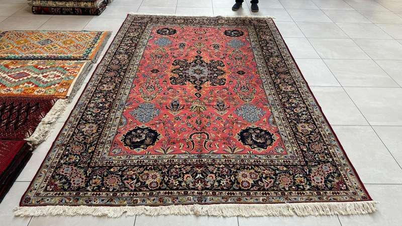 Very Fine Persian Kashan Carpet 335cm x 222cm Hand knotted