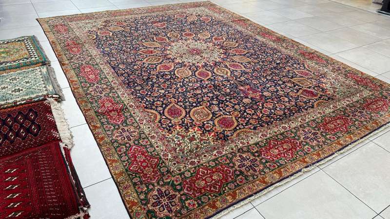 Very Fine Persian Tabriz Carpet 388cm x 290cm Hand Knotted