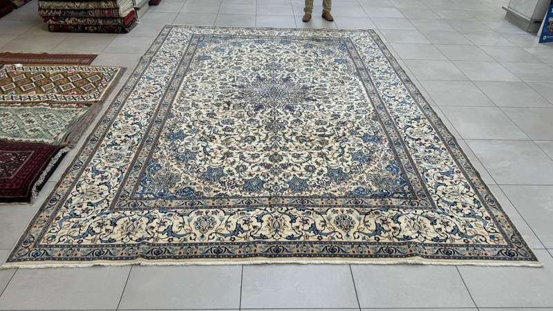 Fine Persian Nain Carpet 430cm x 310cm Hand Knotted