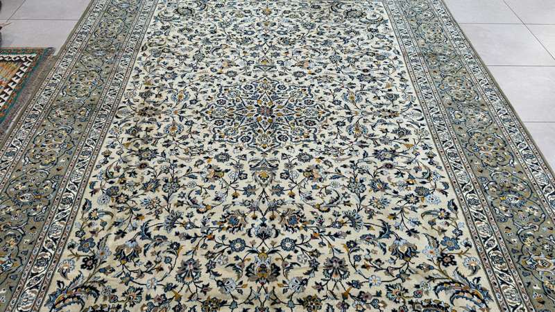 Persian Kashan Carpet  402cm x 311cm Hand-Knotted