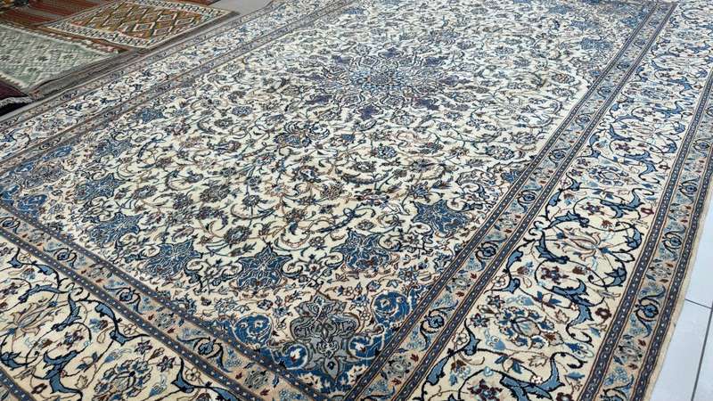 Fine Persian Nain Carpet 430cm x 310cm Hand Knotted