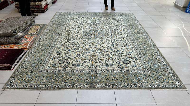 Persian Kashan Carpet  402cm x 311cm Hand-Knotted