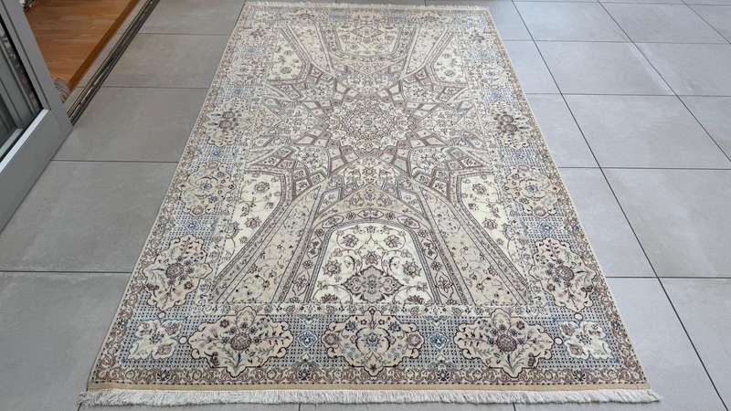 Very Fine Persian Nain Carpet (6LA) 267cm x 162cm Hand Knotted