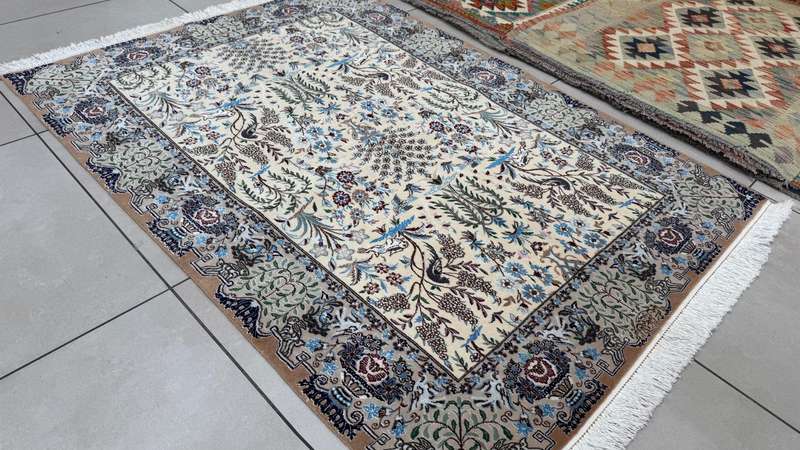 Very Fine Persian Nain Carpet (6LA) 157cm x 117cm Hand Knotted