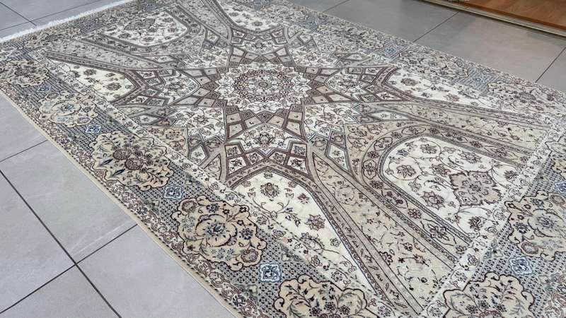 Very Fine Persian Nain Carpet (6LA) 267cm x 162cm Hand Knotted
