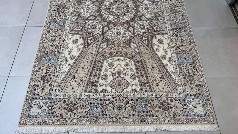 Very Fine Persian Nain Carpet (6LA) 267cm x 162cm Hand Knotted