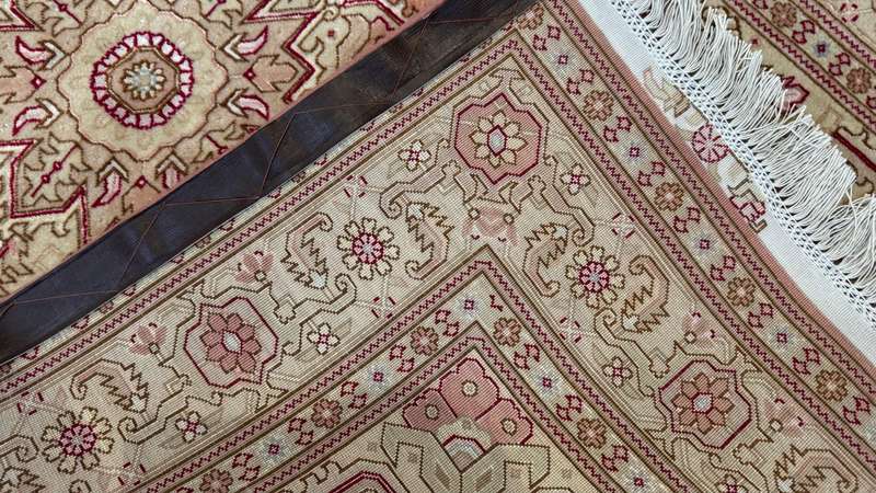 Very Fine Persian Tabriz Carpet 150cm x 100cm Hand Knotted