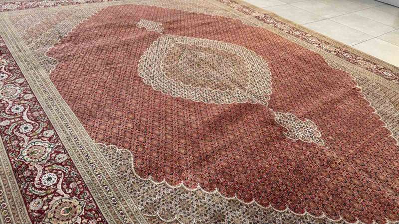 Very Fine Persian Tabriz Carpet 400cm x 300cm Hand Knotted