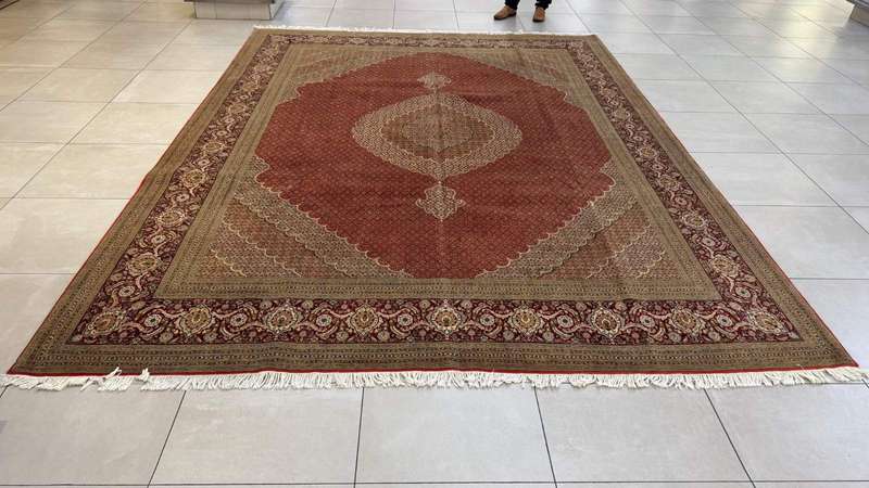Very Fine Persian Tabriz Carpet 400cm x 300cm Hand Knotted