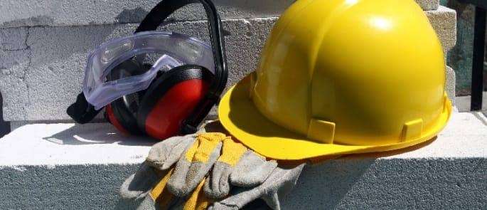 Refusal to Wear PPE: Information & Advice for Employers