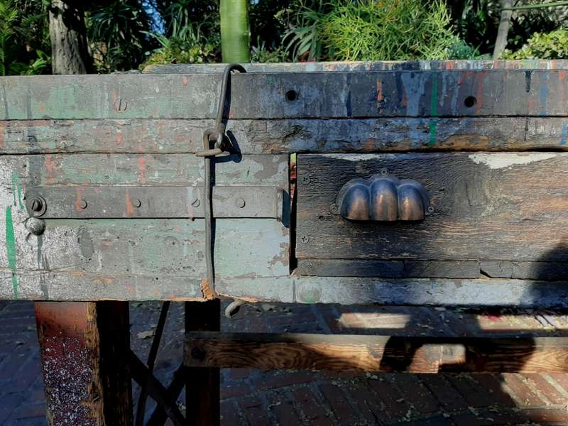 Artist Bench