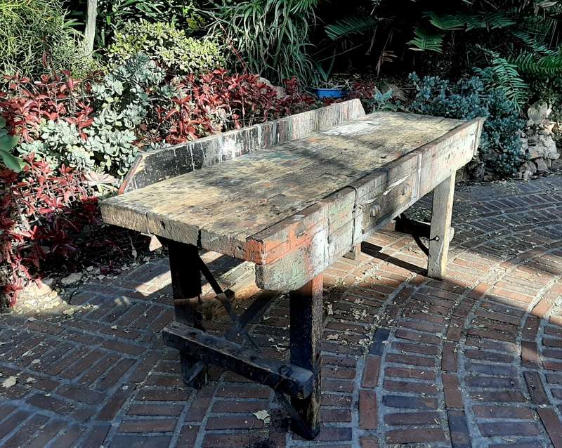 Artist Bench