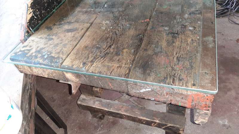 Artist Bench