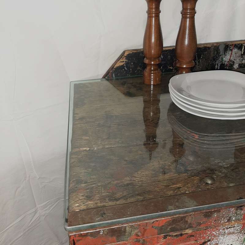 Artist Bench