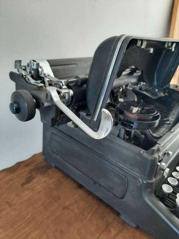 Royal 'Magic' Vintage Typewriter