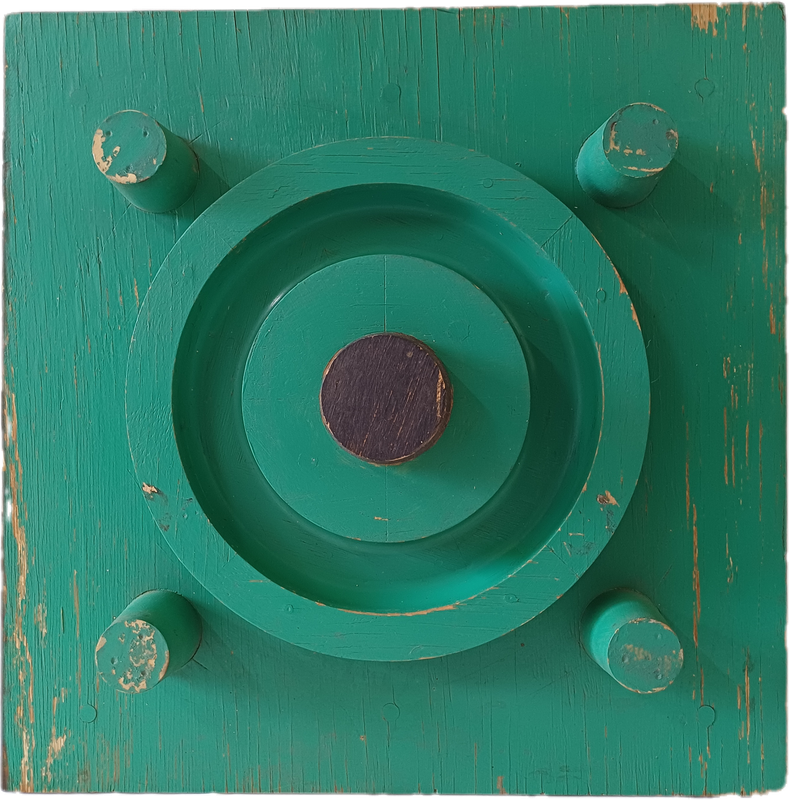 Green one dot - wood wall hanging