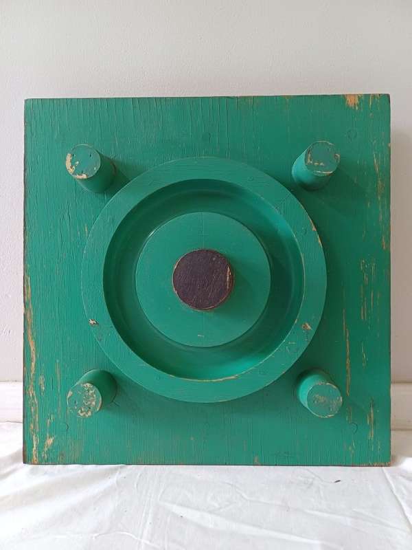 Green one dot - wood wall hanging
