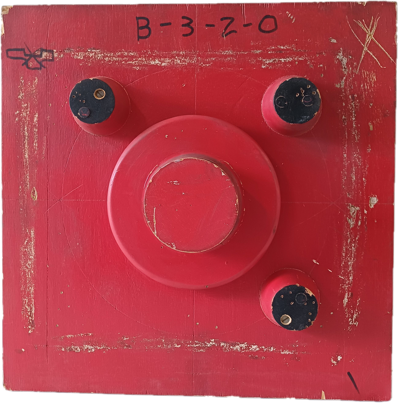 Red three dot - wood wall hanging