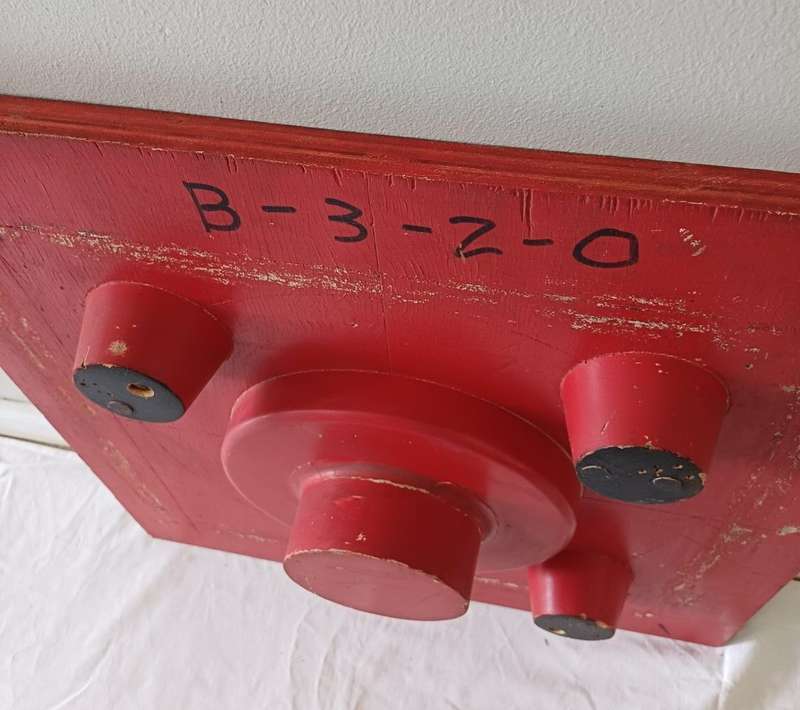 Red three dot - wood wall hanging
